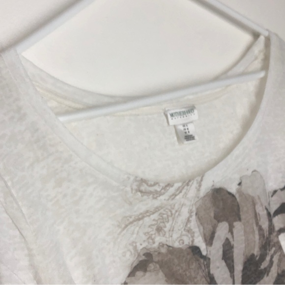 Motherhood Maternity floral scoop neck 3/4 sleeve T-shirt - Picture 5 of 6